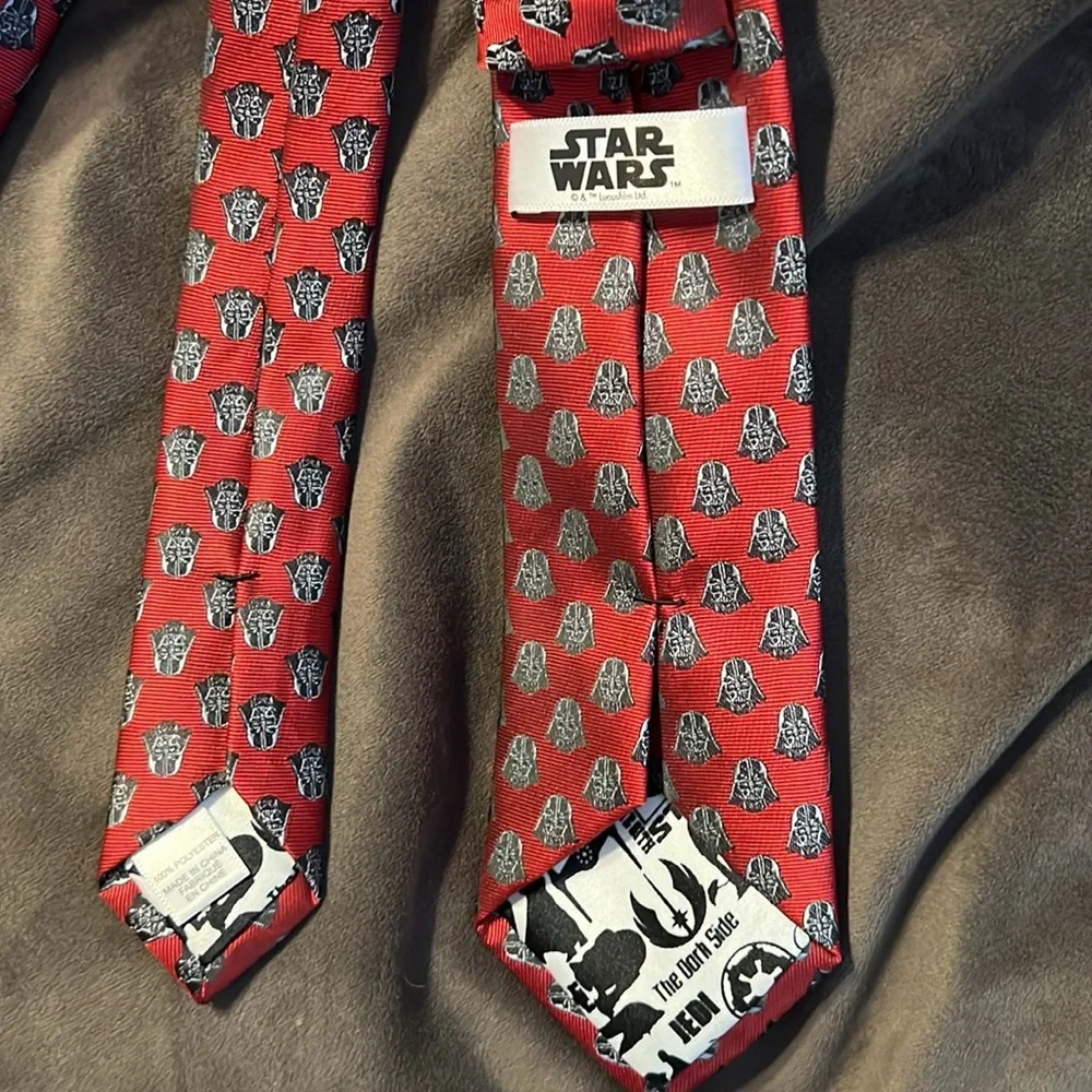 Big boys’ tie Star Wars Darth Vader